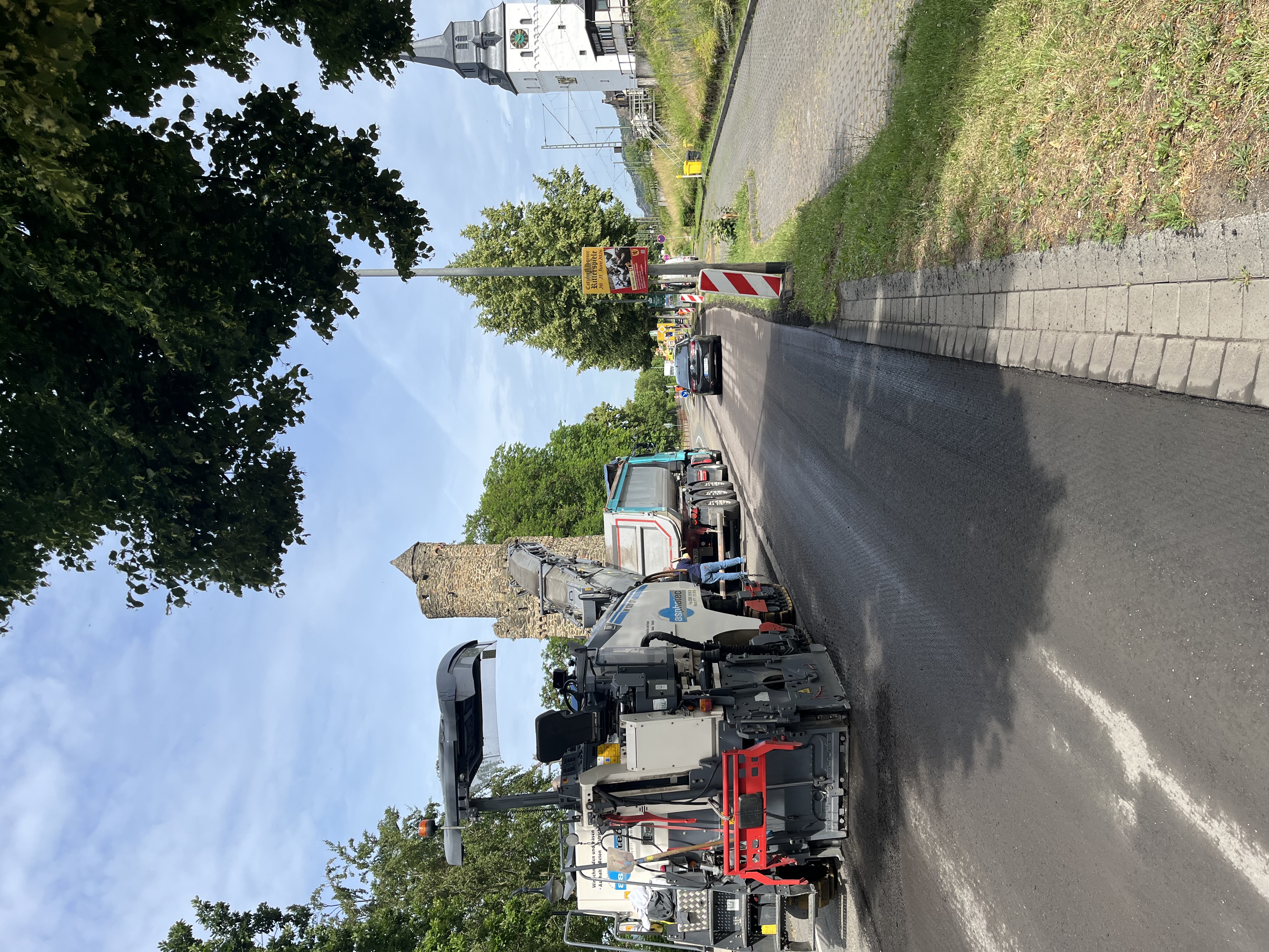 Deckensanierung B42 Braubach Asphaltfräsen W120 CFI Asphatec