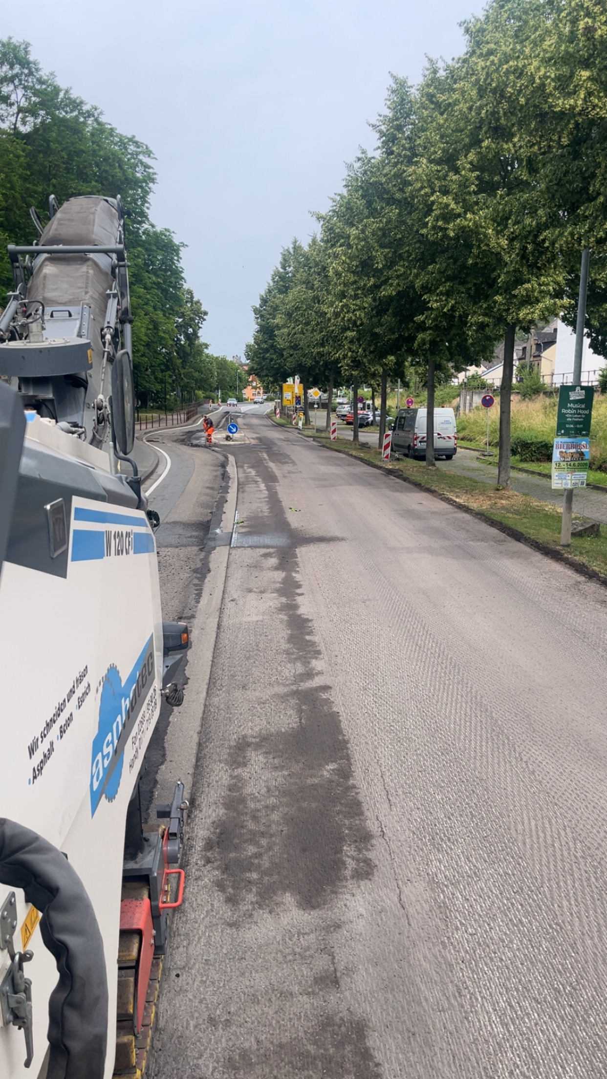 Deckensanierung B42 Braubach Asphaltfräsen W120 CFI Asphatec