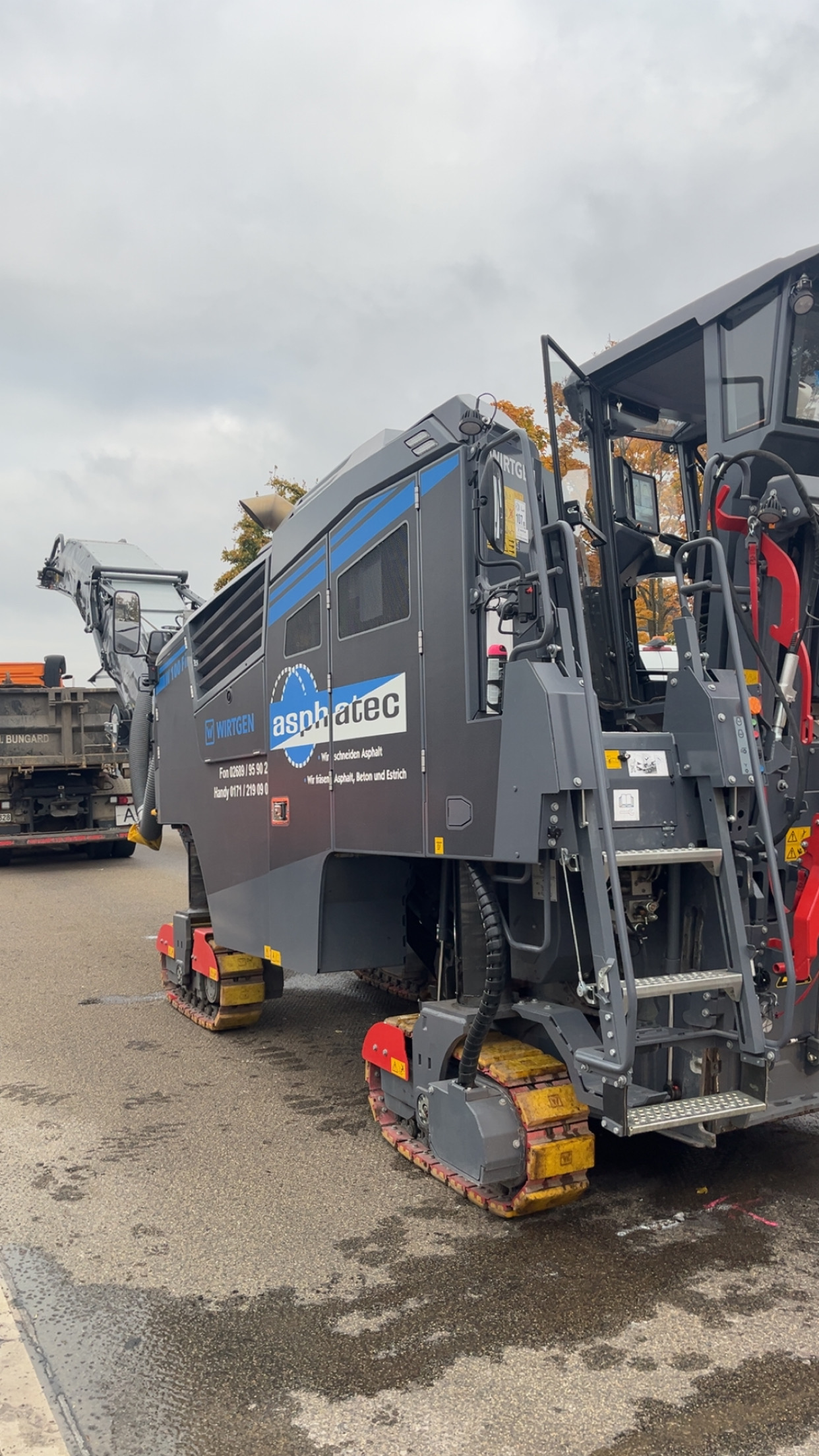 W100 FI Kompaktfräse im Einsatz Asphatec